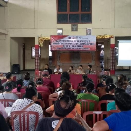 Sinergi TNI dan Masyarakat, Babinsa Kerambitan Ikut Musdesus Pembentukan Koperasi Merah Putih